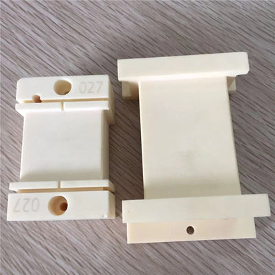 плита zirconia точности CNC прямоугольника подвергли механической обработке токарным станком, который керамическая