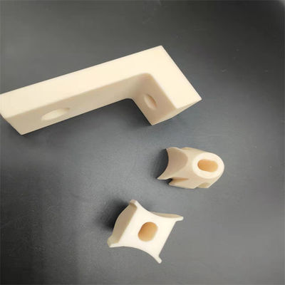 Плита окиси алюминия высокой точности подвергая механической обработке центра CNC подгоняла