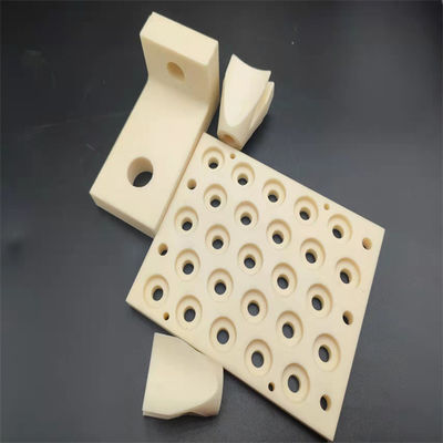 Плита окиси алюминия высокой точности подвергая механической обработке центра CNC подгоняла